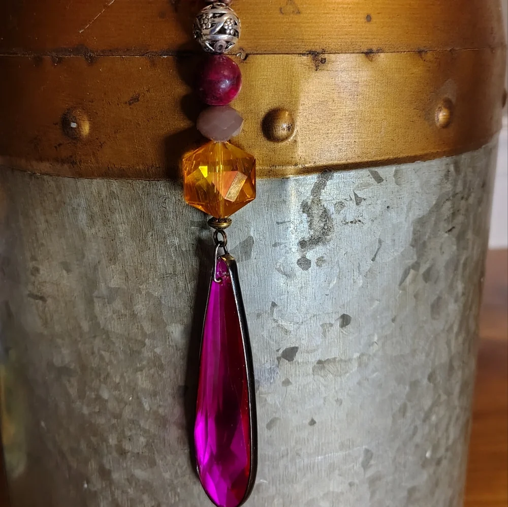 Long Beaded Faux Stones With Large Pink Gem Stone Shaped Rhinestone Navajo - Picture 4 of 9